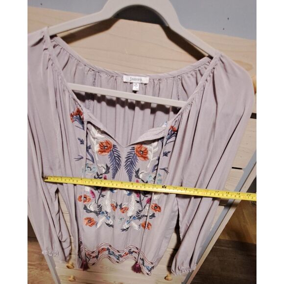 Jodifl Embroidered Mauve Boho Peasant Top – Size Medium - Picture 4 of 7